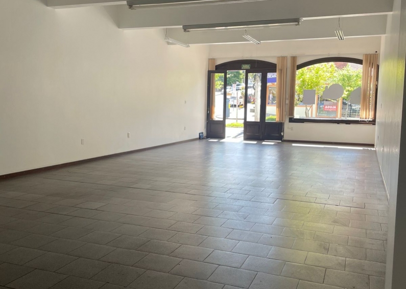 WhatsApp Image 2025-10-10 at 15.58.59(1)